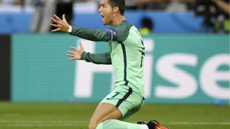 Čitav nogometni svijet upravo se brutalno sprda s Ronaldom