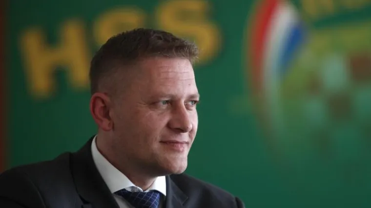 '90 posto članova Glavnog odbora bilo je ili je jo&scaron; u koaliciji sa SDP-om'