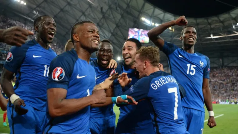 Hrvatski reprezentatativac posebno je emotivno ispratio Tricolore u finale