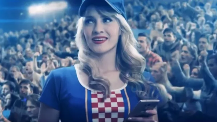 Upravo je objavljeno da je Hrvatska lutrija povukla sporne reklamne plakate 'Skini je!'