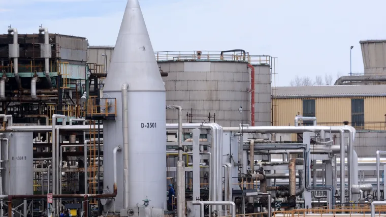 Istražili smo: zašto je ministar Panenić zaustavio prvi vlak koji je naftu trebao prevesti iz Siska u Rijeku?