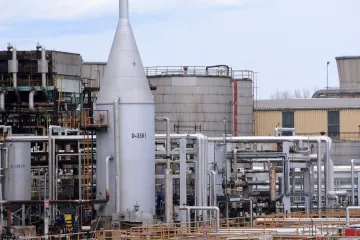 Istražili smo: zašto je ministar Panenić zaustavio prvi vlak koji je naftu trebao prevesti iz Siska u Rijeku?