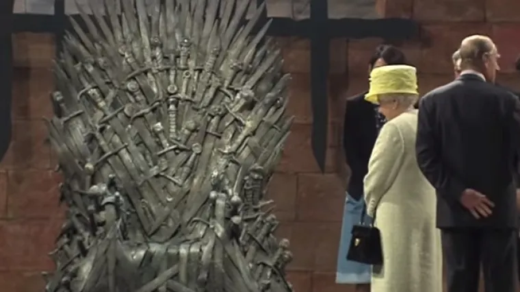 Nikad nećete pogoditi razlog zbog kojeg kraljica Elizabeta nije smjela sjesti na tron iz 'Igre prijestolja'