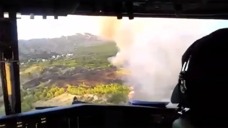 Pogledajte kako izgleda ga&scaron;enje požara iz kanadera