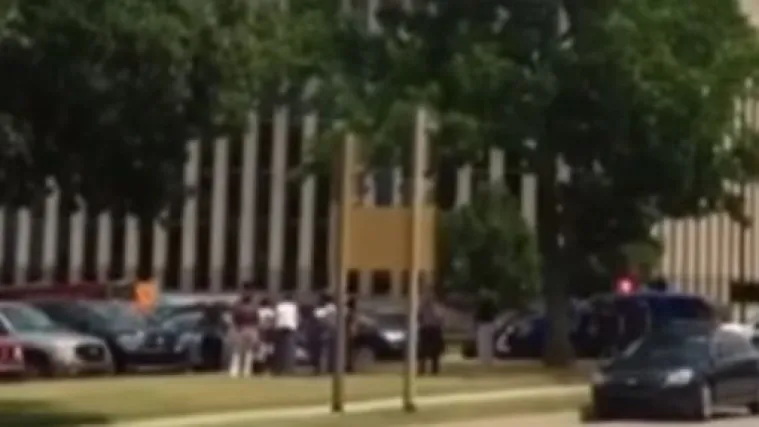 Krvoproliće na sudu u Michiganu: ubijene dvije osobe i napadač, vi&scaron;e civila ranjeno