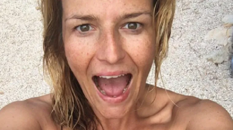 Tako bismo svi trebali: Blaće se fotkala na plaži bez vodootporne &scaron;minke i &scaron;armirala svojim pjegicama