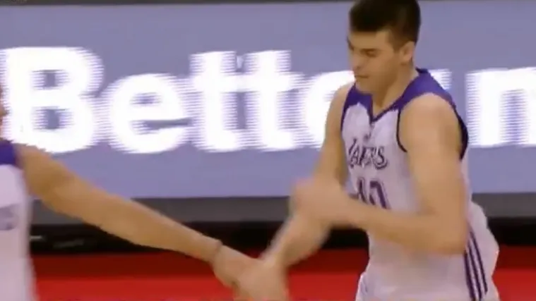 Ovo je konačni dokaz da LA Lakersi nisu pogrije&scaron;ili kad su draftirali Zubca