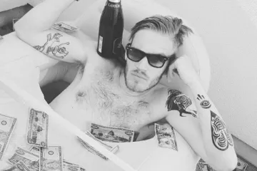 Najpopularniji korisnik ove mreže krišom je uzimao novac od medijskog giganta!