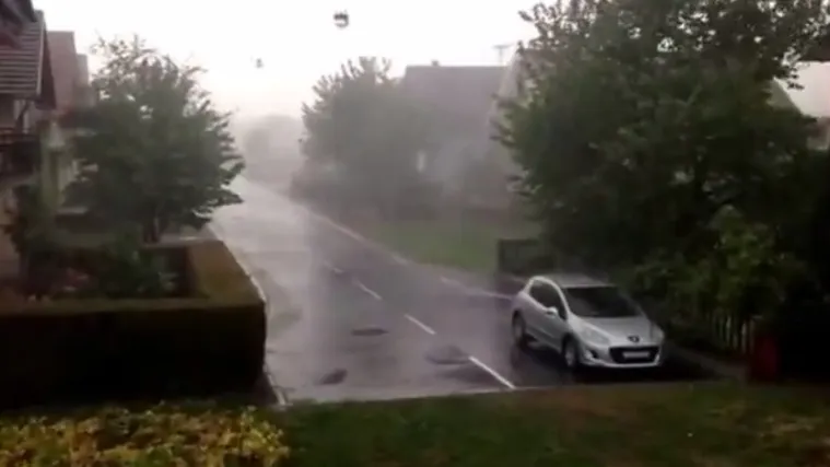 '&Scaron;tete su ogromne, vjetar je čupao drveće i nosio krovove'