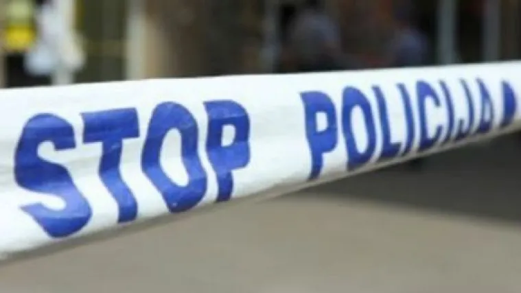 Njemački motociklist kod Labina sletio s ceste i udario u prometni znak: preminuo u bolnici