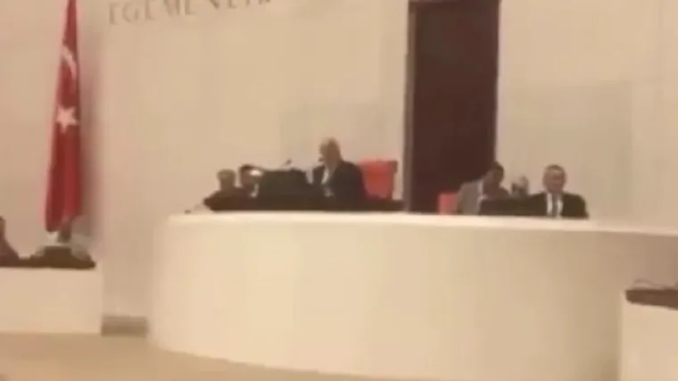 Objavljena snimka trenutka napada na turski parlament dok je ondje jo&scaron; trajalo zasjedanje!