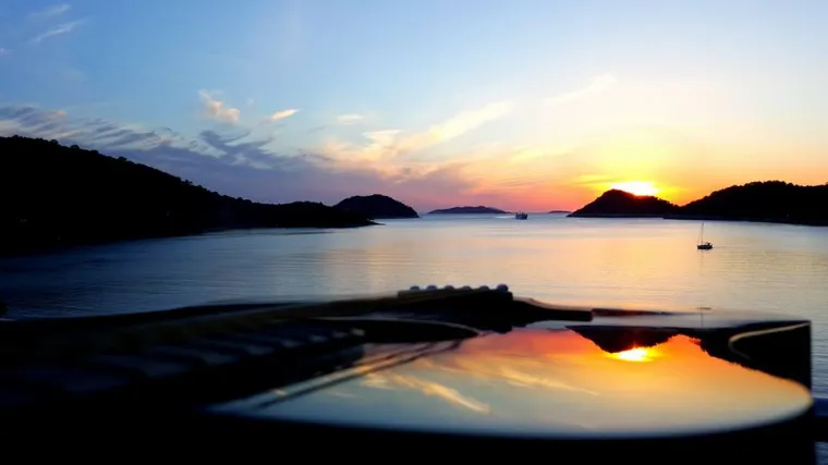 Putujte prekrasnim Lastovom, sliku po sliku i pazite da vas ne ponese