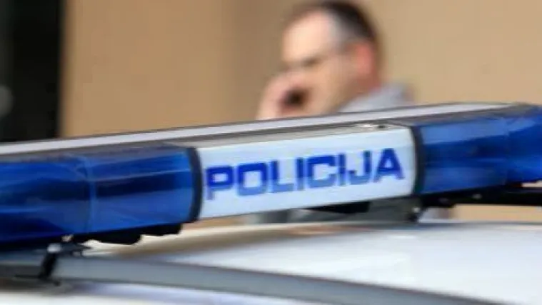 U teškom sudaru na Istarskom ipsilonu poginula jedna osoba, a ozlijeđeno dvoje djece