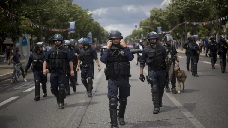 Veće ovlasti policiji: Francuska vlada traži produljenje izvanrednog stanja
