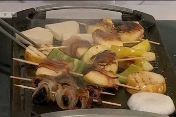 Zapišite recept: grill voće u kombinaciji s mesom i povrćem
