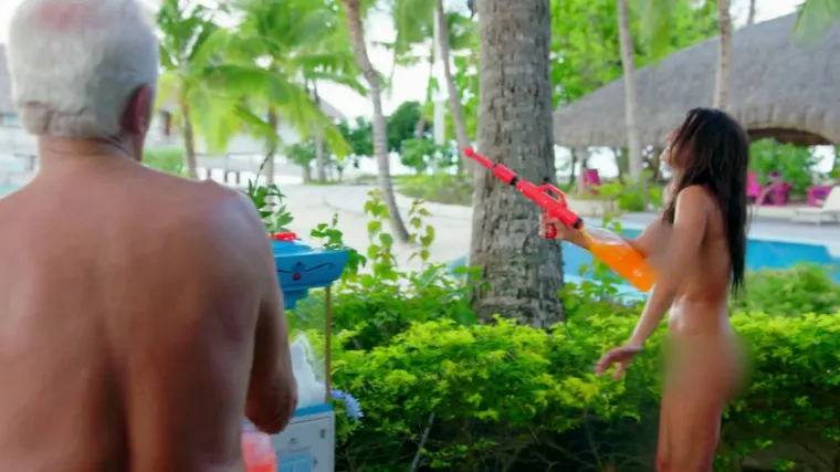 Napaljeni djedica (69) gol zaskočio 24-godišnjakinju, ona pristala na spoj