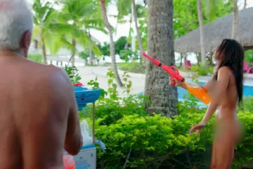 Napaljeni djedica (69) gol zaskočio 24-godišnjakinju, ona pristala na spoj