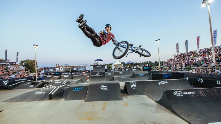 Svjetski BMX kup jučer zapalio osječku Copacabanu – danas polufinale