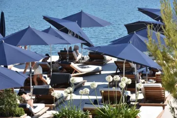 Ljutiti kupači tvrde da se Hemingway nezakonito širi