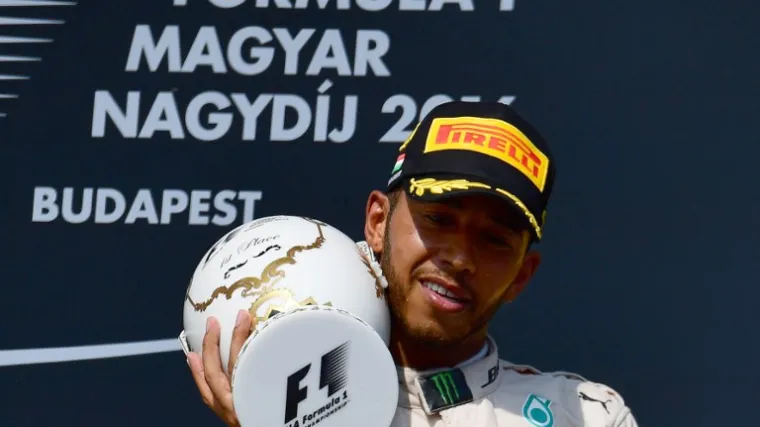 Hamilton preuzeo ukupno vodstvo i približio se velikom Alainu Prostu