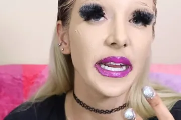 Nastavak suludog trenda: Stavila je ukupno 600 slojeva šminke, a rezultat je apsolutno grozan