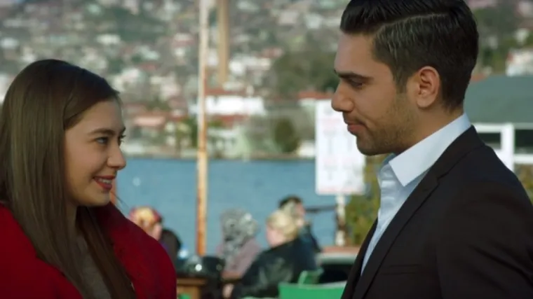 Neriman ('Pitanje časti') nije svjesna odluke koju Madžit mora donijeti