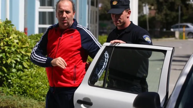 Poznati pjevač opet napao i ozlijedio suprugu pa ga ona prijavila policiji