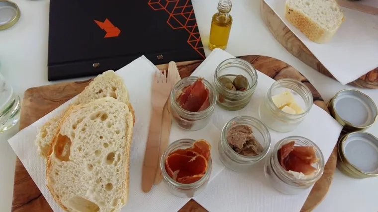 U &Scaron;ibeniku nadma&scaron;ili i 'lički hamburger'