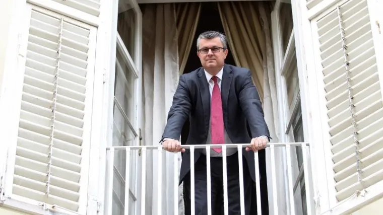 Premijer Tihomir Ore&scaron;ković nakratko prekinuo godi&scaron;nji odmor kako bi dao intervju za RTL Danas