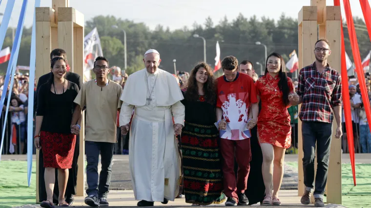 Papa poručio mladima: 'Neka vam evanđelje bude va&scaron; GPS, a molitva chatanje'