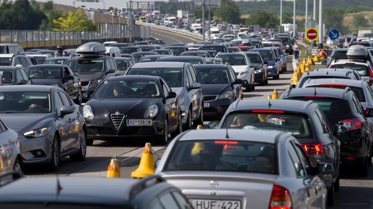 Udarni vikend na hrvatskim prometnicama: vozi se usporeno u kolonama, uz povremene zastoje