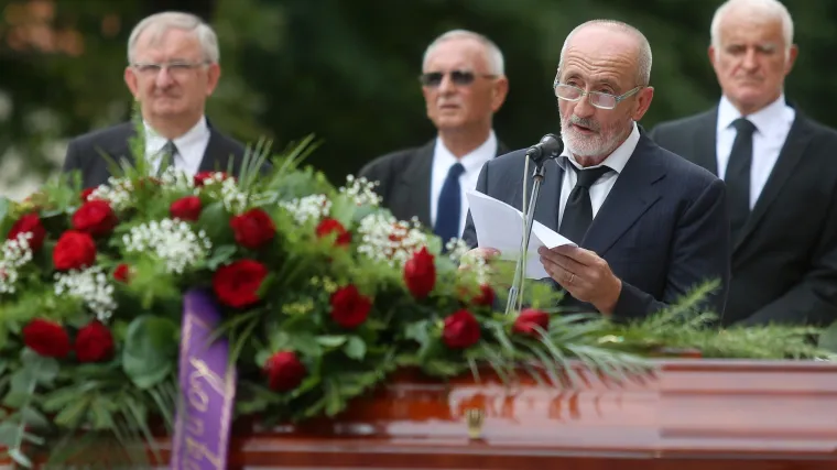 Na posljednje počivali&scaron;te ispraćen Slobodan Novak: 'Svojim životom pokazao je da su među nama postojali moralni autoriteti'
