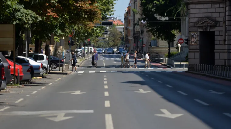 Zagreb spava ljetni san: provjerili smo koliko je majstora, trgovaca i frizera 'odselilo' na plažu