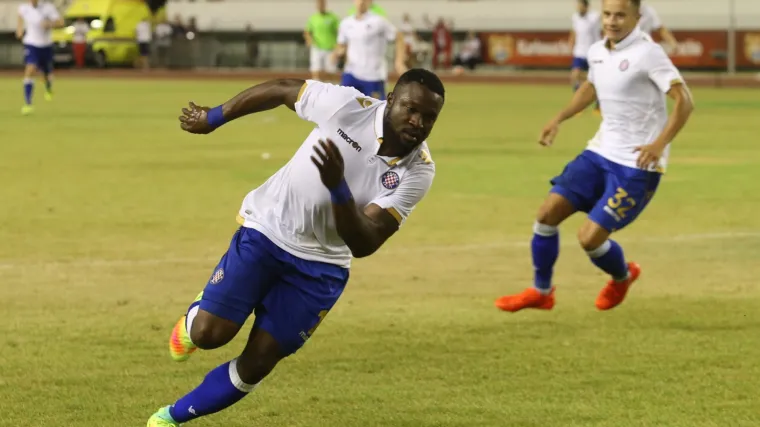 Voli ćevape, ne zna hrvatski i zovu ga Frane Zolja: upoznajte Hajdukovog spasitelja - Francka Ohandzu