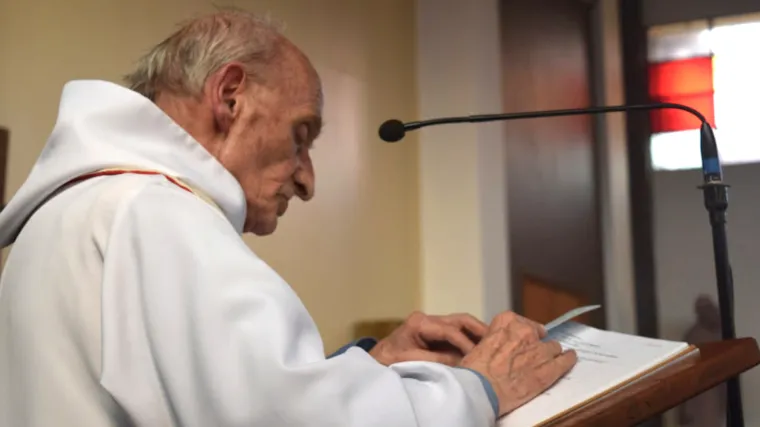 Francuska se opra&scaron;ta od oca Hamela: danas će biti pokopan svećenik koji je mučki ubijen u crkvi