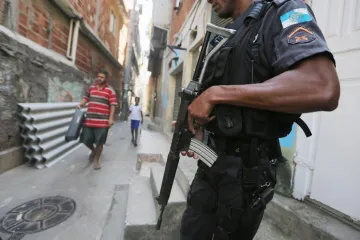 Puca se na sve strane, ima ubijenih i ranjenih!