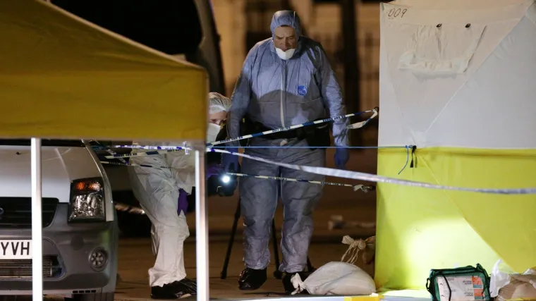 Napad u sredi&scaron;tu Londona: mladić nožem ubio jednu ženu i ranio jo&scaron; petero ljudi