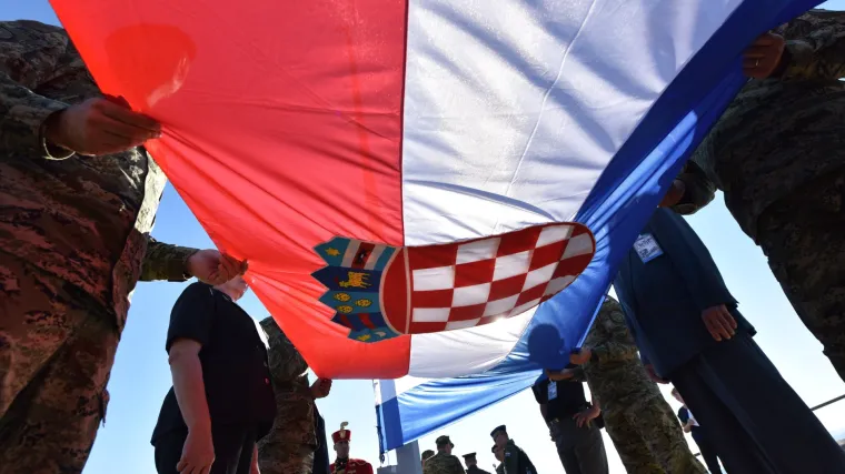 'Ispričavam se hrvatskom narodu &scaron;to sada mora trpjeti ovaka sr*** u vlastitoj zemlji'