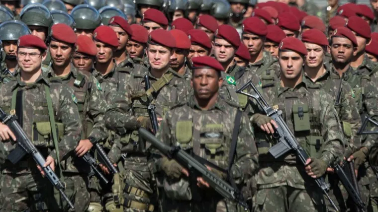 Pucnjave, eksplozije i vi&scaron;esatna čekanja... Policija ubila naoružanog pljačka&scaron;a u Olimpijskom selu!