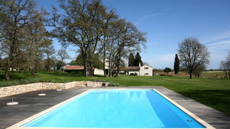 Zavirite u jednu od najluksuznijih vila na Jadranu: spavanje u istarskim ljepoticama i do 1000 eura na noć