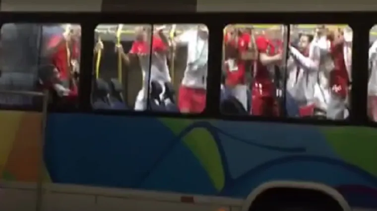 Pogledajte &scaron;to su pjevali junaci koji su svladali &Scaron;panjolsku!