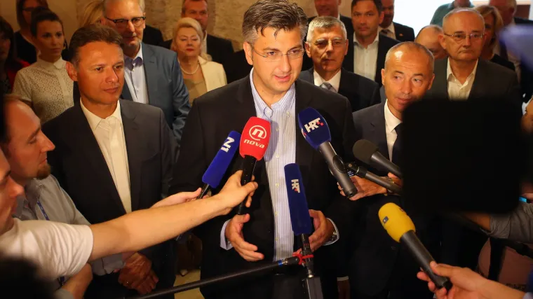 Plenković odgovorio na kritike: 'Nije vodstvo HDZ-a izbacilo Josipu Rimac s izborne liste'