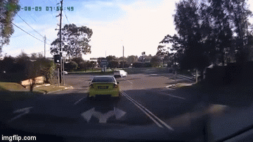 Stisnuo gas, a onda shvatio da možda nije dorastao autu