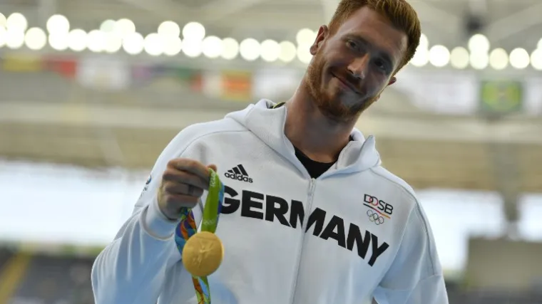 Naslijedio svog brata na olimpijskom tronu