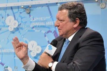 Političari se spašavaju u bankama, a iz banaka stižu novi premijeri i ministri