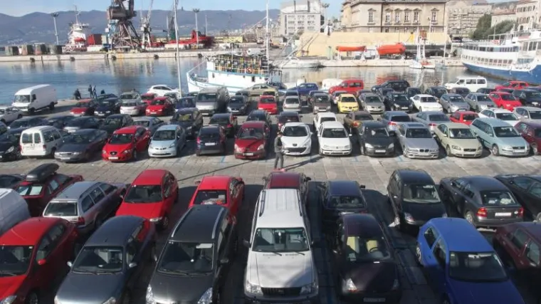 Trojica mladih Riječana osmislila aplikaciju koja za vas traži slobodno parkirno mjesto!