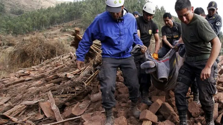 Peru pogodio snažan potres, sela odsječena od ostatka države