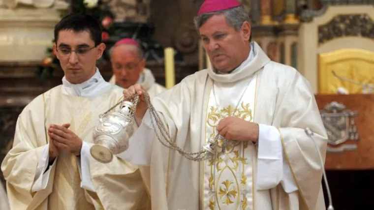 Biskup Ko&scaron;ić ponovno &scaron;irio ultradesničarske propovijedi