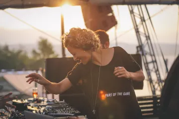 Među mnoštvom muških DJ-a, na Sonusu zastupljene i dame: upoznajte sve od njih!