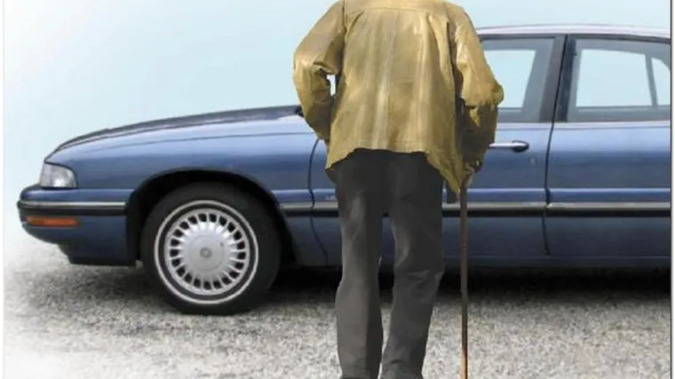 92-godi&scaron;nji Božo iz Đakova najstariji je vozač u Hrvatskoj